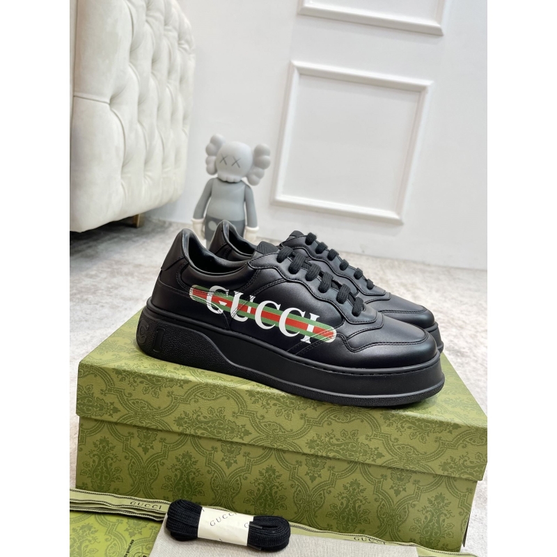 G*u*i casual shoes